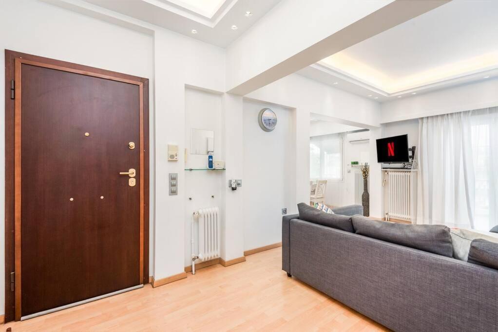 Modern Spacious Apt In Ateny Zewnętrze zdjęcie