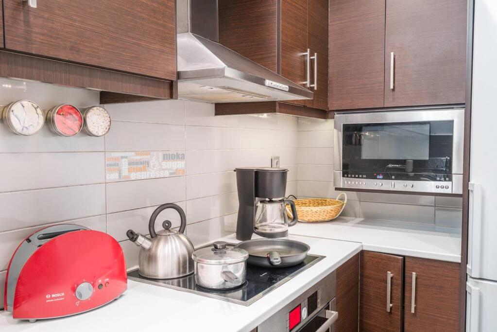 Modern Spacious Apt In Ateny Zewnętrze zdjęcie